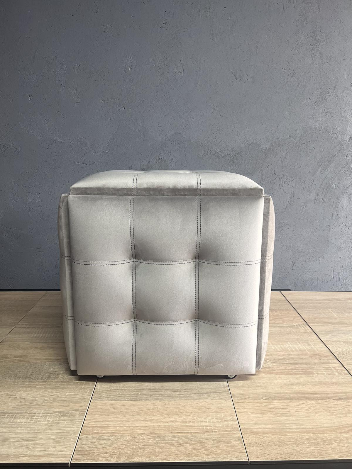 Фото Пуф 5 в 1 трансформер прошитий, розкладний табурет велюр світло-бежевого кольору